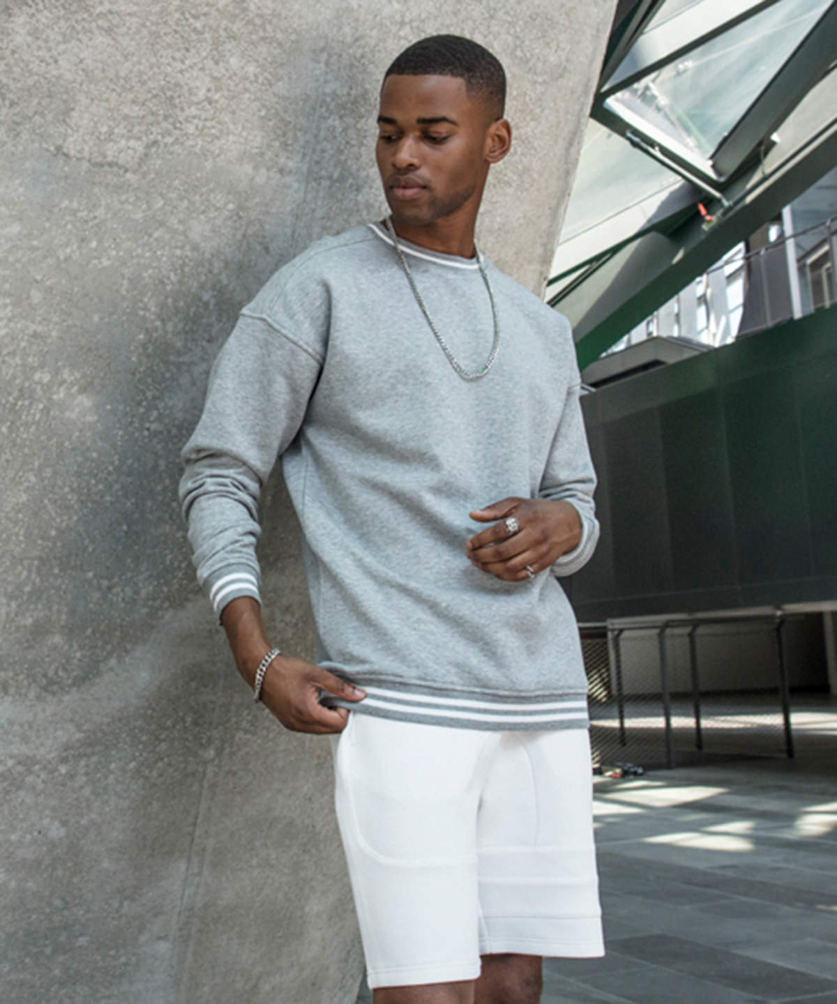 BY104 College sweat crew