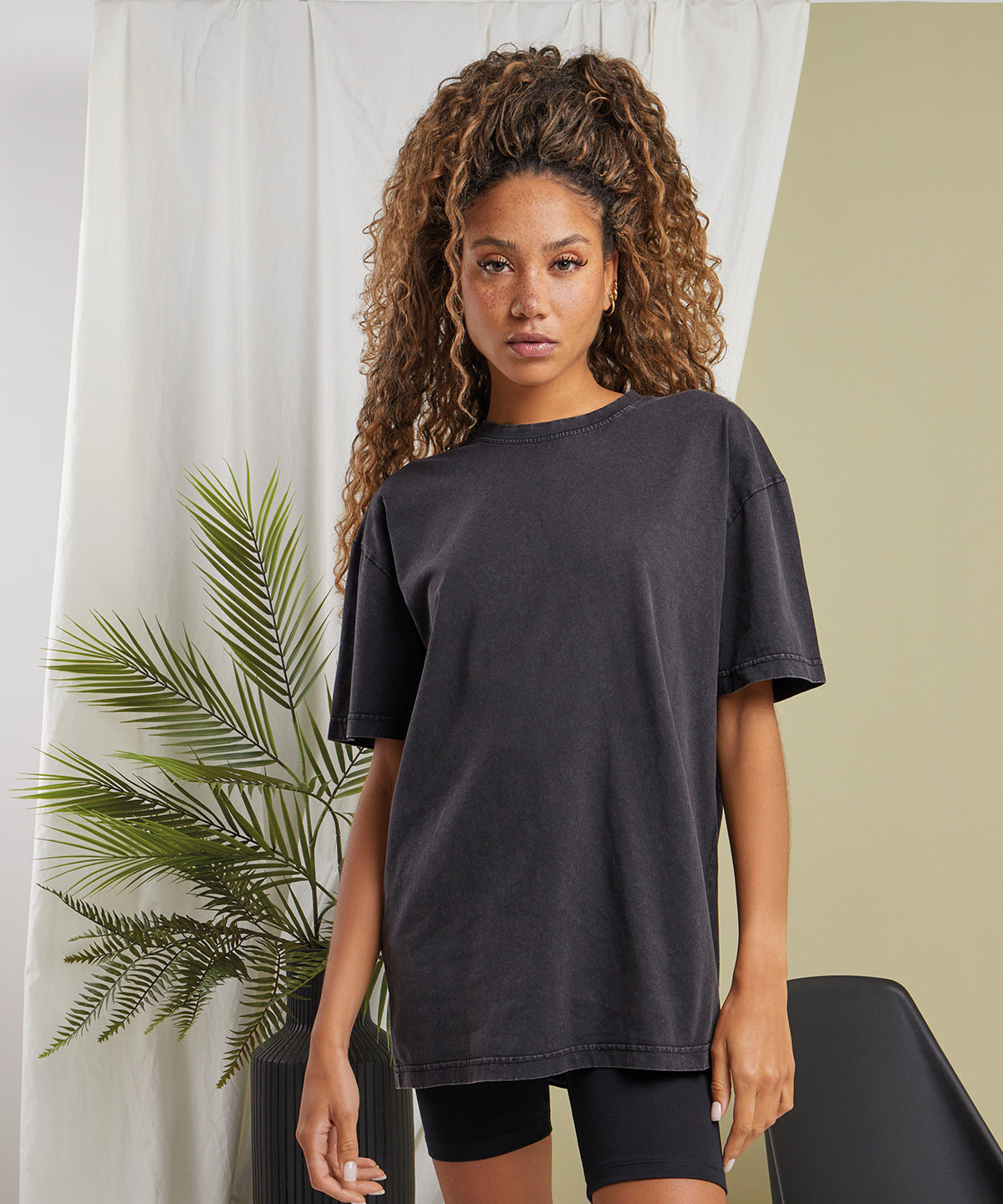 BY270 Women’s oversized acid wash tee