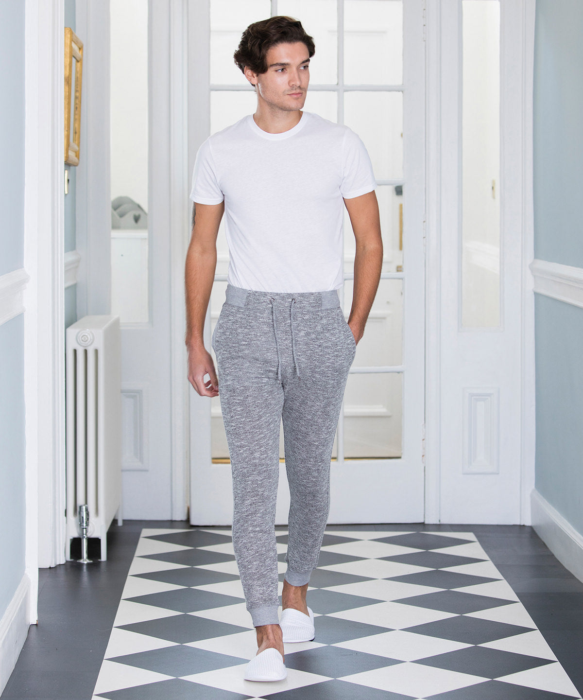 CC040  Guys lounge T