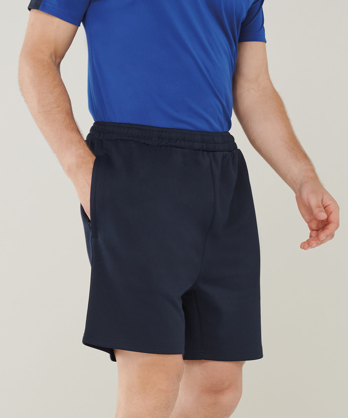 LV886 Knitted shorts with zip pockets