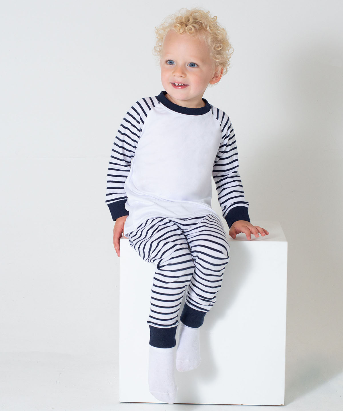 LW72T Striped pyjamas