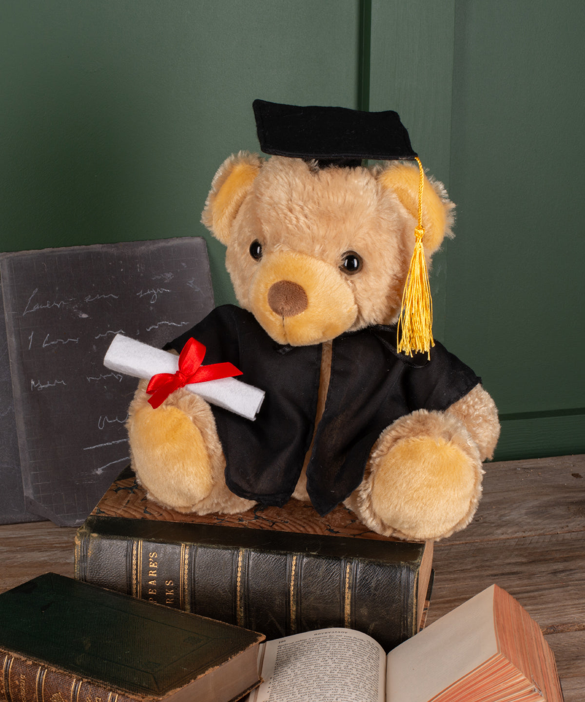 MM036 Graduation bear