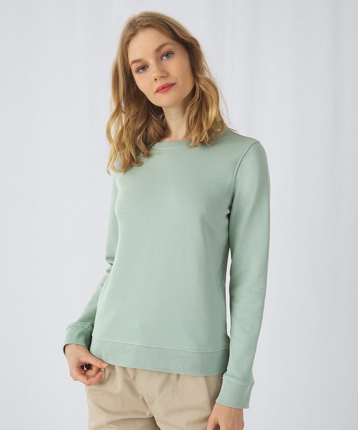 B266F  B&C Inspire crew neck /women
