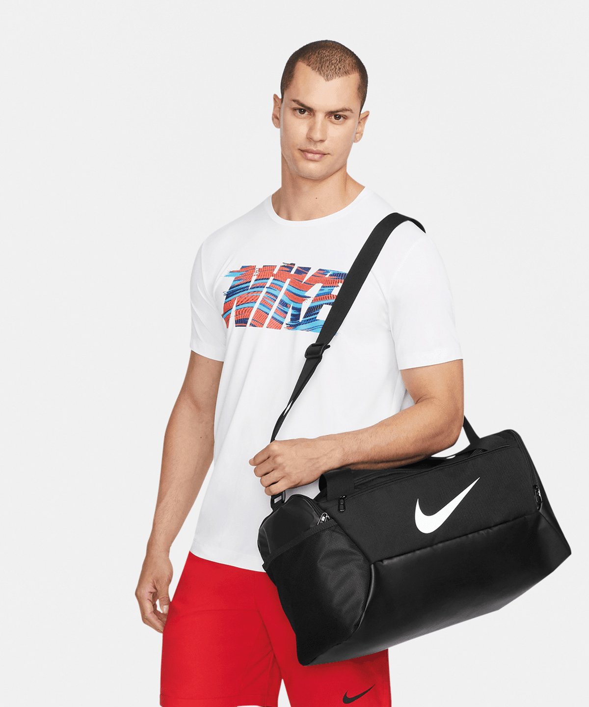 NK364 Nike Brasilia small duffle 9.5 (41L)