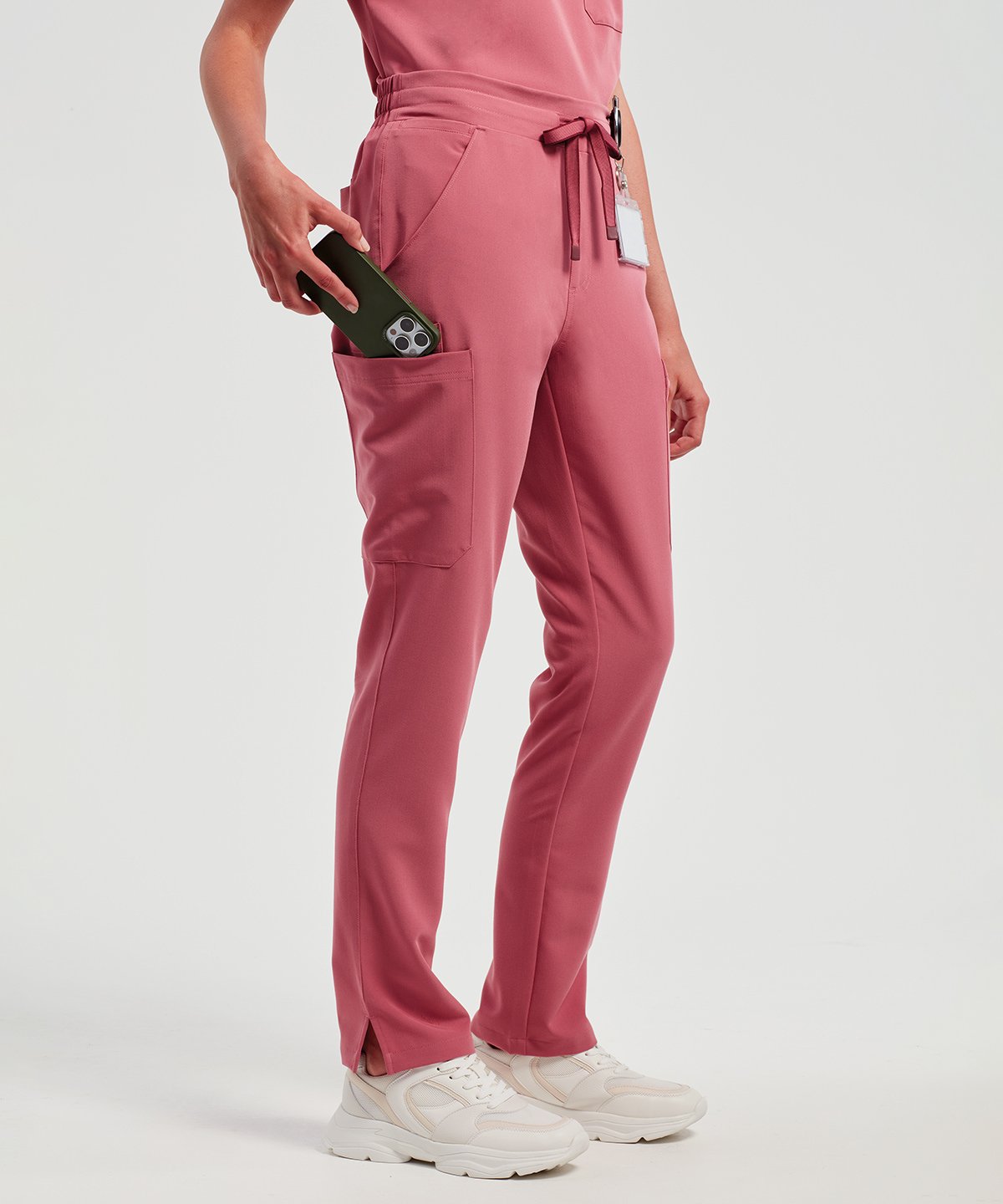 NN600 Women’s 'Relentless' Onna-stretch cargo pants