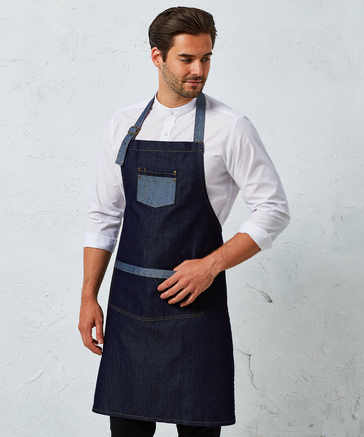 PR127 Domain contrast denim bib apron